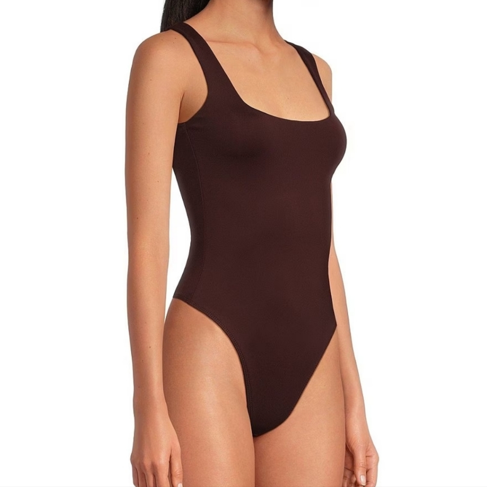 Good American Scuba Knit Modern Square Neck Sleeveless Wide Strap Tank Bodysuit